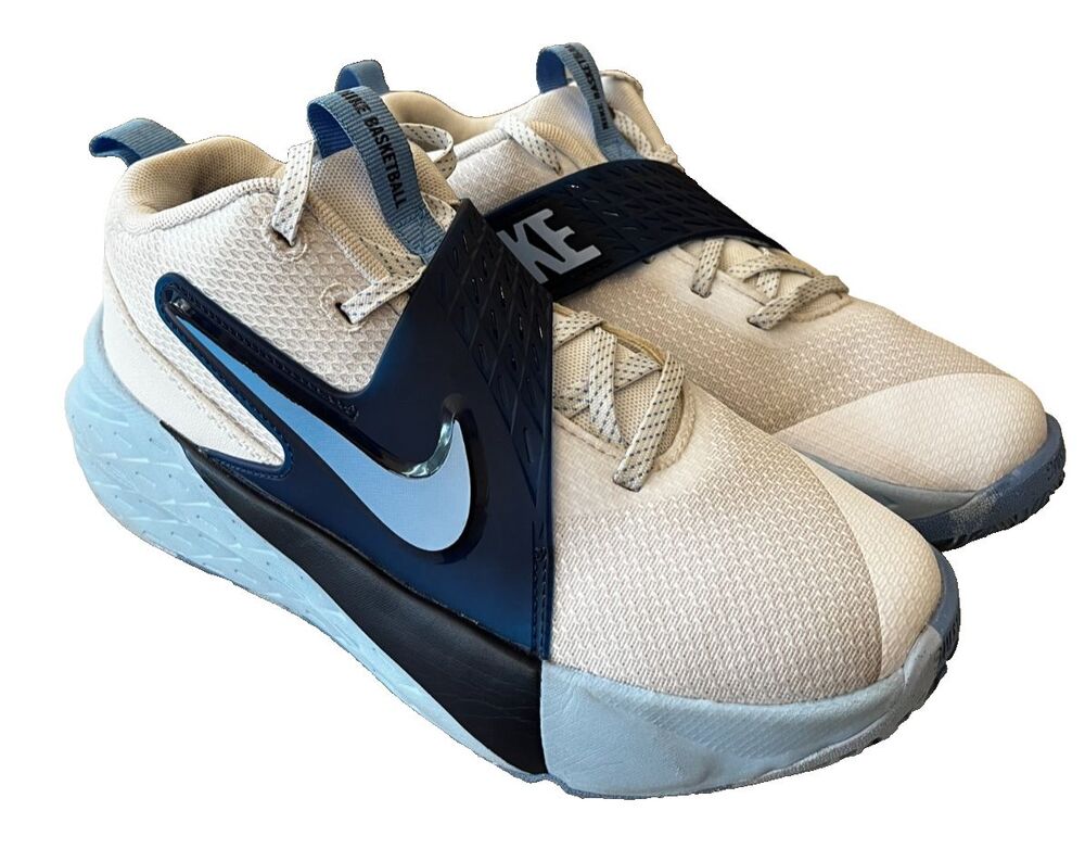 Nike Team Hustle D 12 Basketball Big Kids HF6279-100 Size 5.5 Y Sneakers 2024